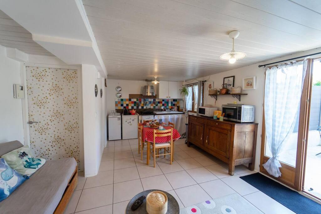 Apartment Flat *